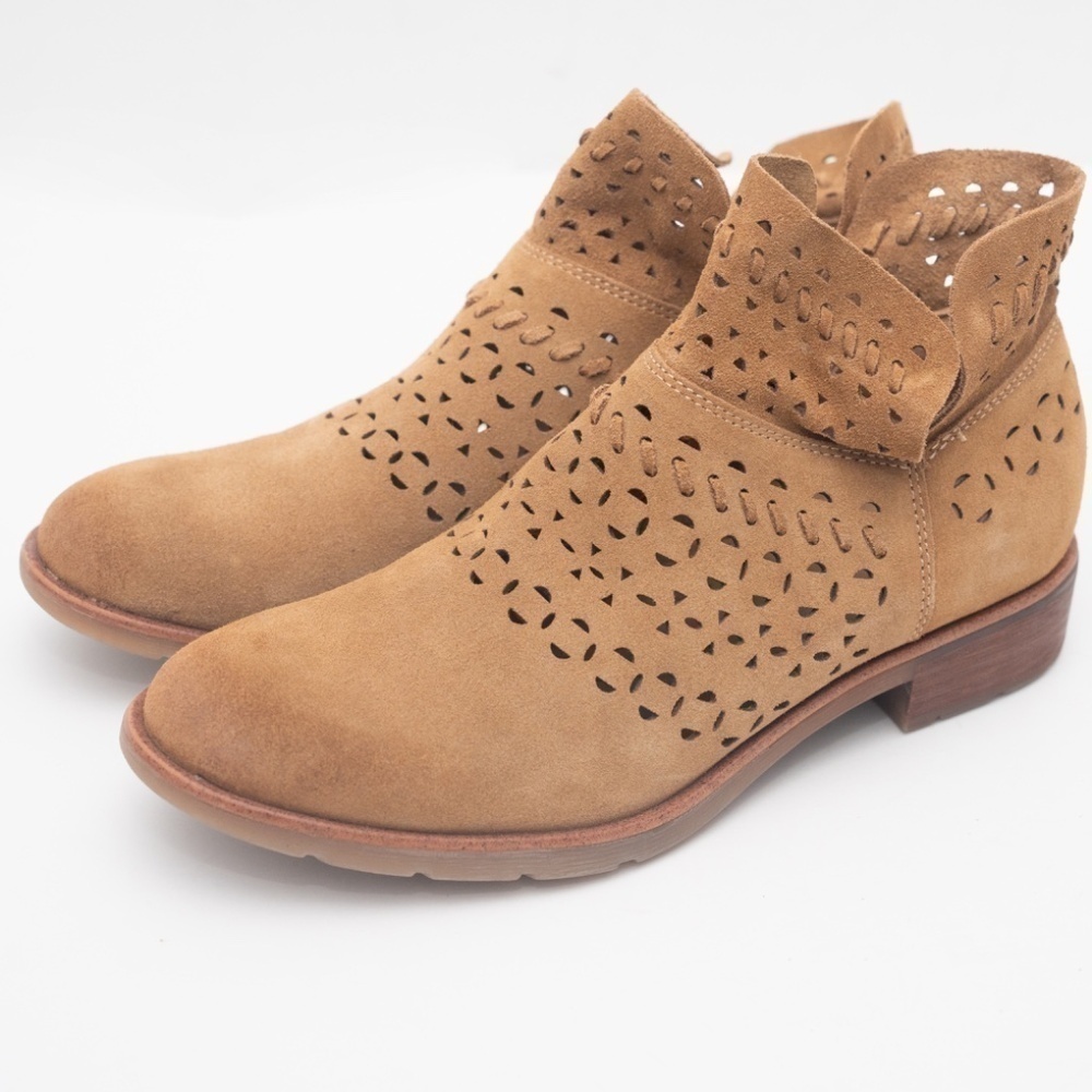 Sofft. New! Bristow Bootie. - Picture 6 of 12